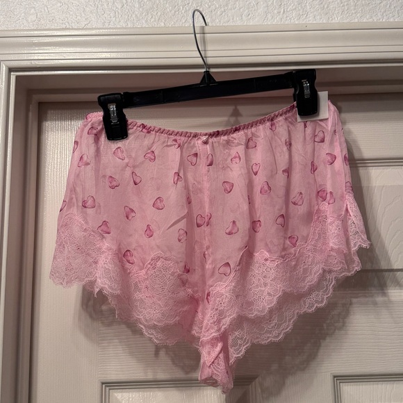 NWT SKIMS Romance Heart 100% Silk & Lace Sleep Shorts - Picture 6 of 7